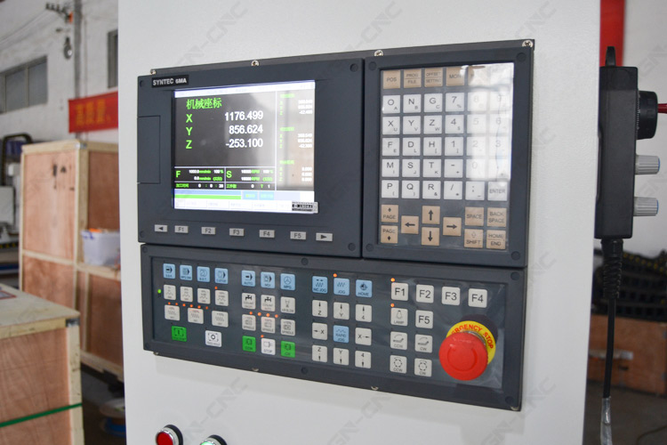 ACE-1325 Pneumatic CNC router with saw and horizontal spindle