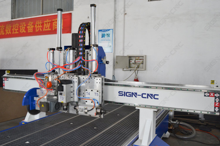 ACE-1325 Pneumatic CNC router with saw and horizontal spindle